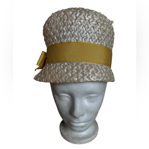 1960s Dale Kelly Woven Straw w/Yellow Ribbon & Matching Stick Pin Domed Cloche H